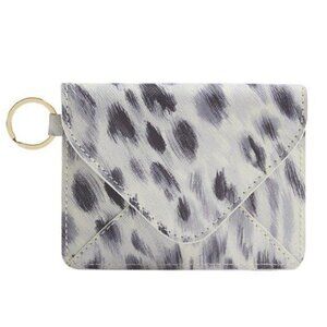 3/$20 SALE 🛒 faux leather key fob in grey & white animal print NWT